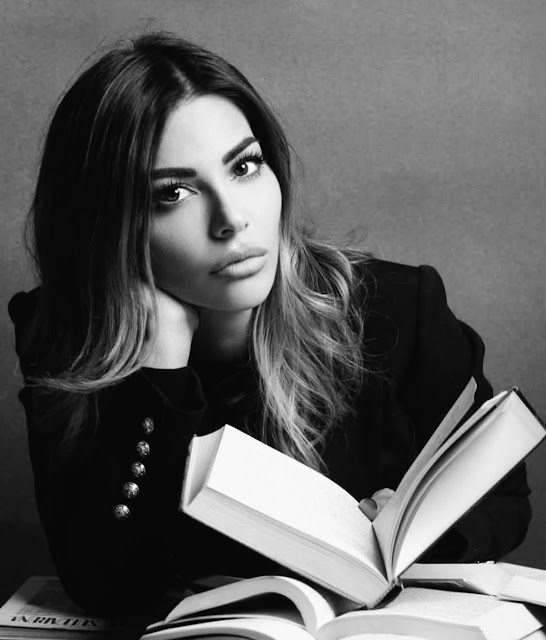 Quando chi amiamo continua a vivere nella nostra mente: le neuroscienze del lutto Valentina Pelliccia, giornalista ed esperta di comunicazione