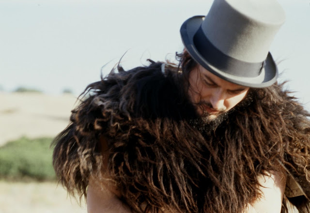 Vinicio Capossela: vinili celebrativi e quattro concerti per i 30 anni de Il ballo di San Vito e i 20 di Ovunque proteggi
