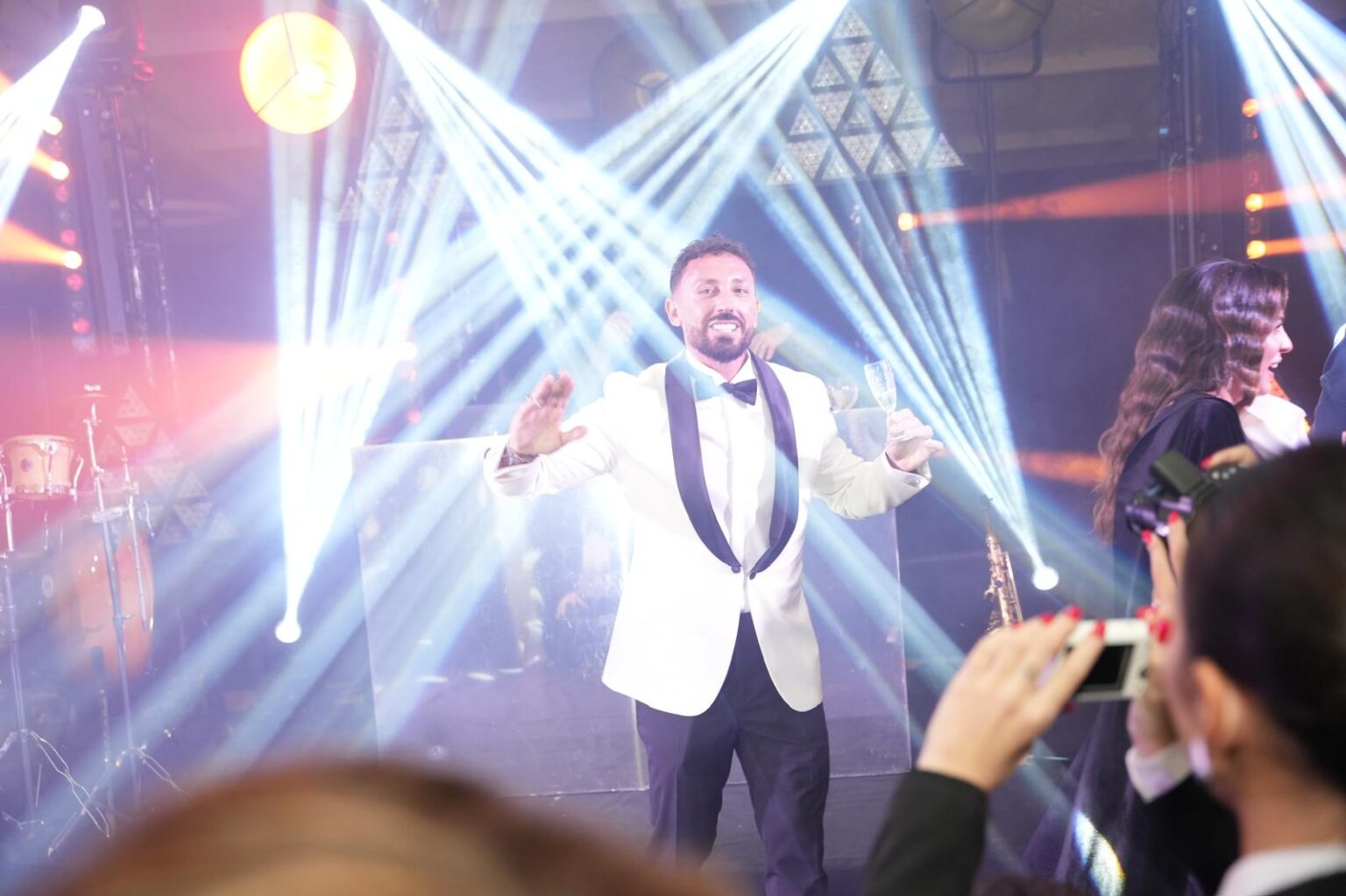 Vito Francesco Paglia celebra i 40 anni con una serata tra televisione, spettacolo e amici